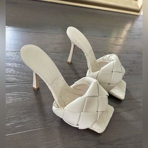 Bottega Veneta Lido Mule Heels in Wax Color, Size 37 in Pristine Condition